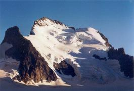 Le Dome et la Barre des Ecrins vu du refuge