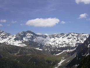 Vue sur la crête qui mène au Mont-Tondu