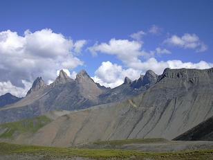 Vue sur les Aiguilles d'Arves et de la Saussaz