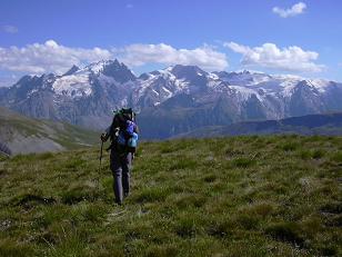 Flo arrivant au col de l'Infernet